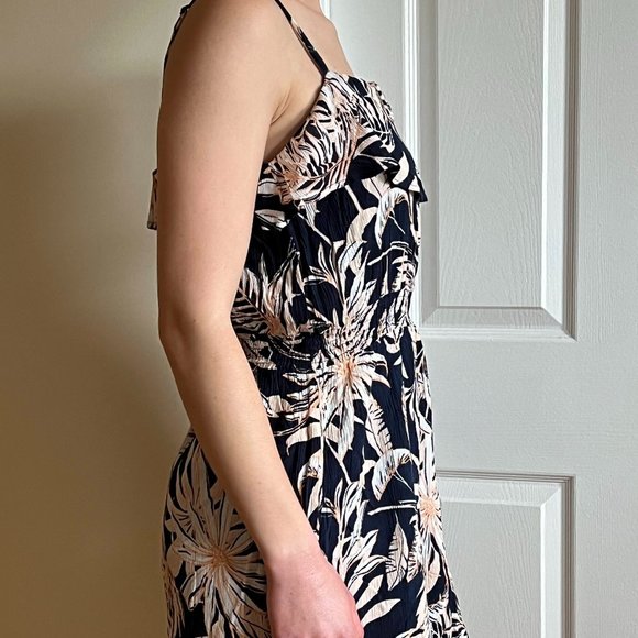 Brand New Summer Dress - Picture 2 of 8